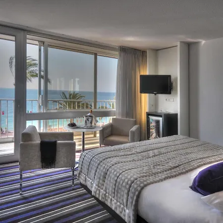 Mercure Promenade Des Hotel 4*