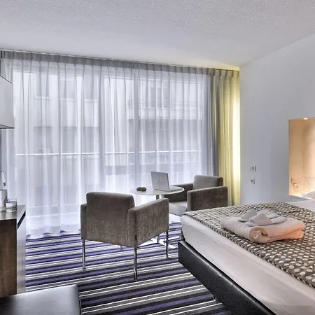Hotel Mercure Promenade Des