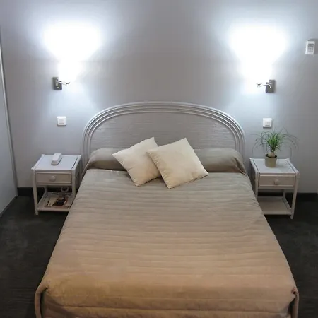 Carlton Nice, Fully Renovated 3*