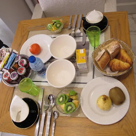 Le Meurice Отель 3*