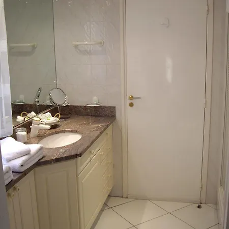 Mas Des Oliviers Bed & Breakfast Nizza