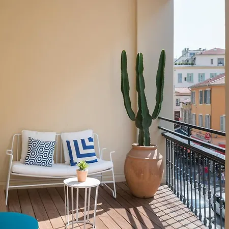 Hotel The Deck By Happyculture Nice