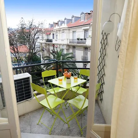 Mini Miro Five Stars House *