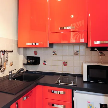 Mini Miro Five Stars House