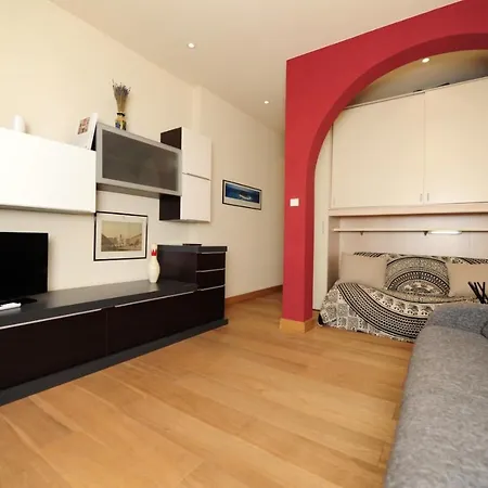 Mini Miro Five Stars House * Nicea