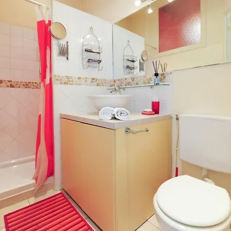 Mini Miro Five Stars House *