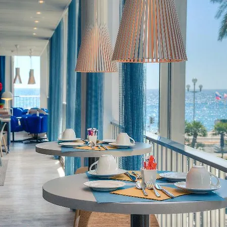 Hotel Mercure Promenade Des 4*