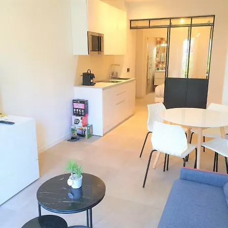 Baie Des Anges 2p 304 Апартаменты *