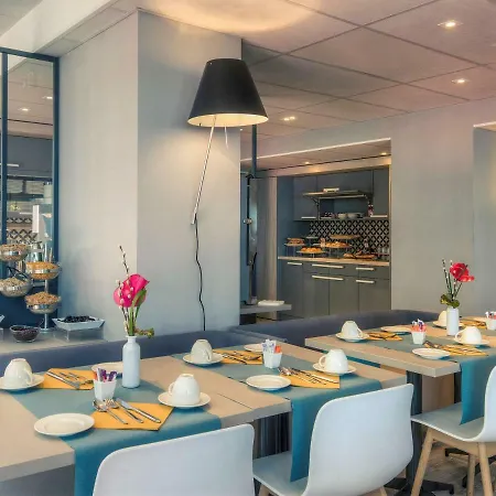 Mercure Promenade Des Hotel 4*