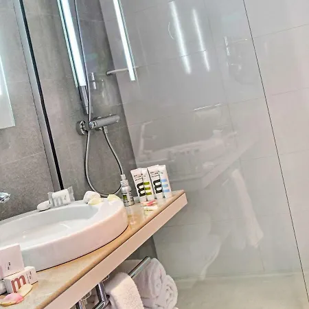 Mercure Promenade Des Hotel 4*