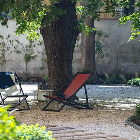 L'abeille - Boutique 4*