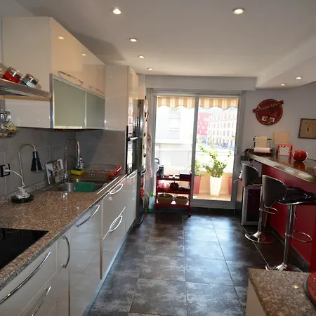 Apartment Rouge Indien
