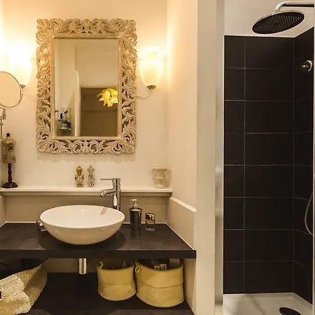 Appartement Center Nice,1 , 2 Balcons *