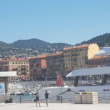 Les Palmiers A 700m De La Appartamento