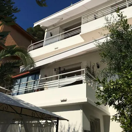 Villa Iris Niza