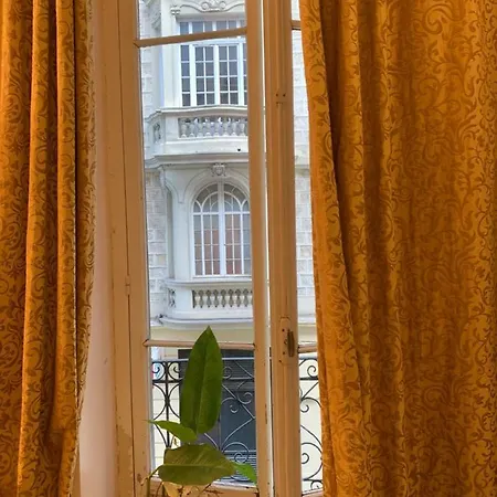 3 Rue Dante Apartment *