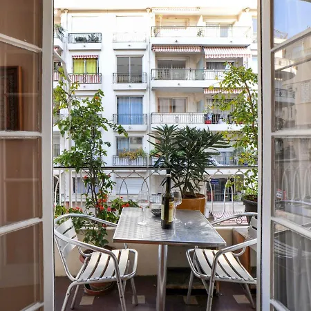 Apartment Studio Le Suez By Interhome