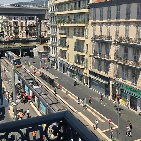 弗洛里尔一室公寓酒店