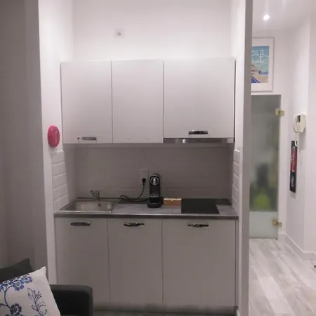 Appartement Le Ptit Niçois Sur Le Port *