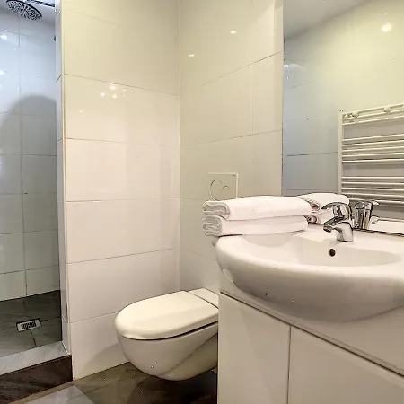 Apartamento Nestor&jeeves - Royal Luxembourg - - Swimming Pool On Roof Niza