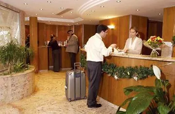Massenet Hotel