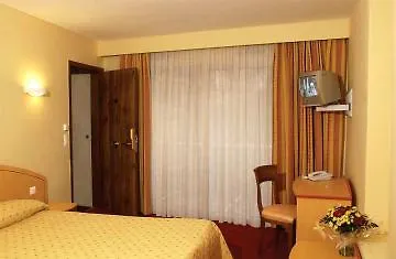 Massenet Hotel