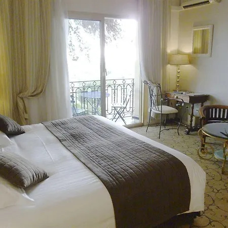 Hotel Petit Palais 4*