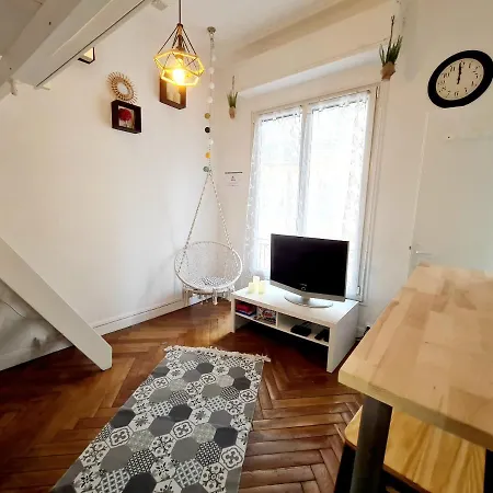 F1 Mezzanine Centre Nice, 1 à 4 Personnes, Quartier Libération Appartement *