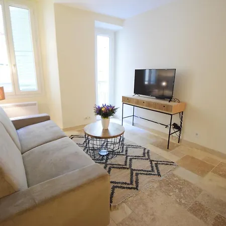 Renting - Pairoliere - Spacious Flat - Old - Massena - Terrace Apartment *