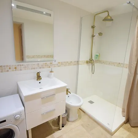 Renting - Pairoliere - Spacious Flat - Old - Massena - Terrace Apartment *