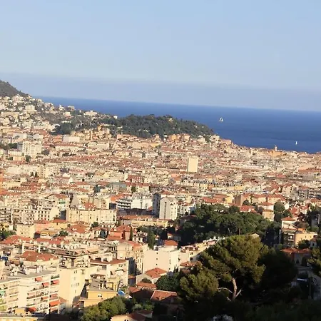 Vue Panoramique Avec Piscine Pour 6 Personnes à Quartier Pessicart *