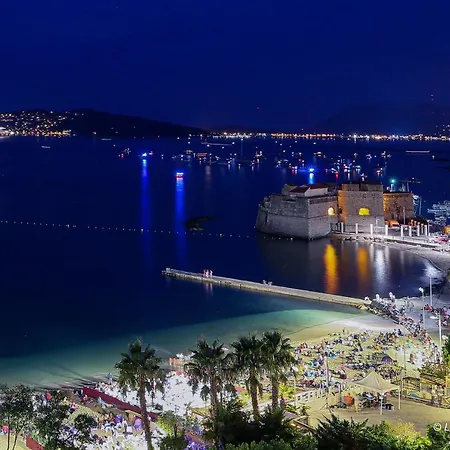 Bed & Breakfast Les Pieds Dans L'eau Nice