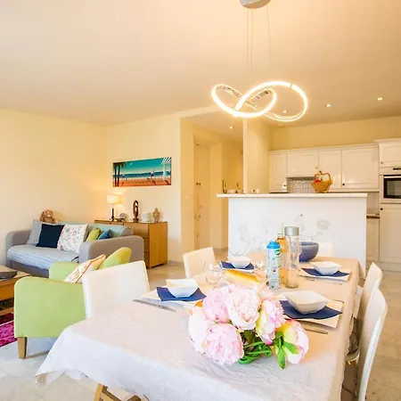 Le Foch Ap4244 By Riviera Homes Apartment