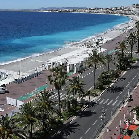 Bed & Breakfast Les Pieds Dans L'eau Nice