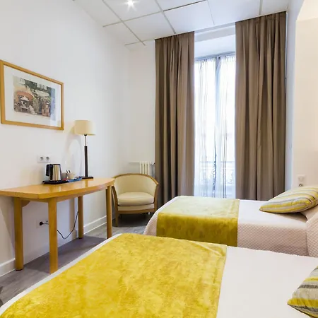Hotel Busby 3*