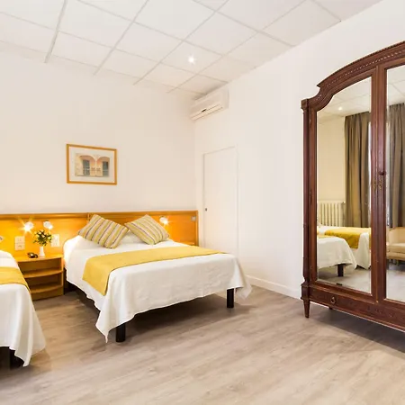Busby Hotel
