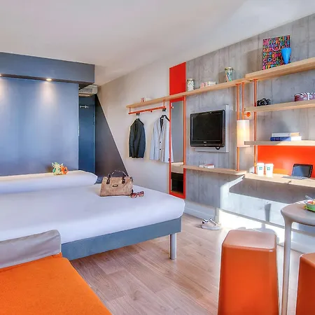 Ibis Budget Californie Lenval Hotel 2*