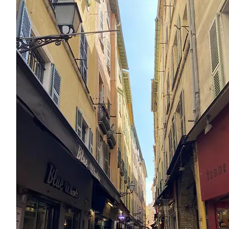 Cozy With Terrace - Old Town * Nizza