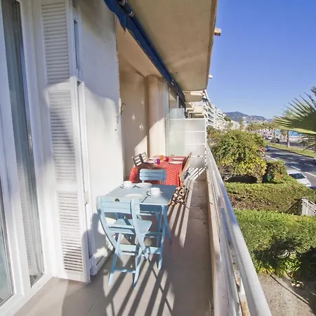 Sea Front Cedres Promenade Apartment