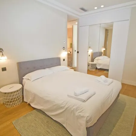 Apartment Sea Front Cedres Promenade