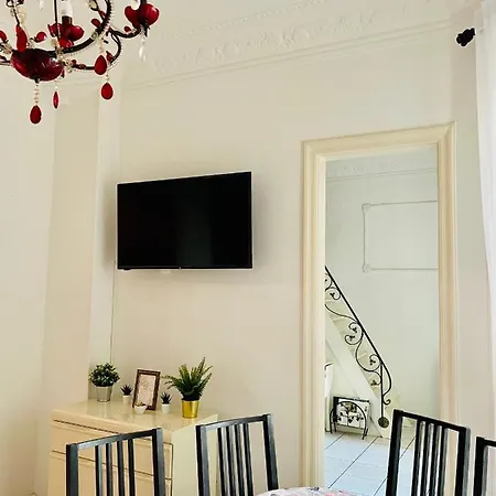 L'imperator - Prive 4 A 6 Couchages Apartament *