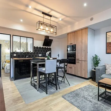 Le Loft Magnan - Ac- Pres - Wifi - Parking - Confort Et Moderne - Supermarches Et Tram Proches Apartment