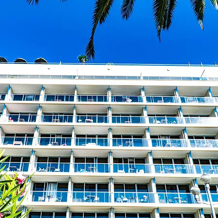 Ξενοδοχείο Radisson Blu 4*