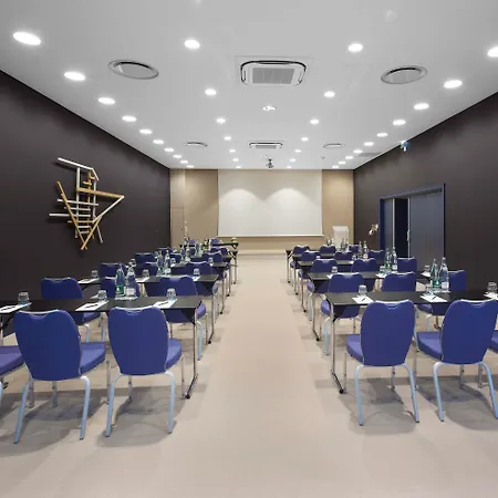 Radisson Blu Ξενοδοχείο 4*