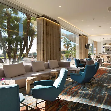 Radisson Blu Ξενοδοχείο 4*