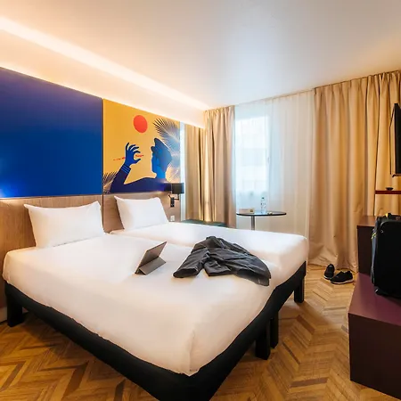 Ibis Styles Aeroport Arenas Otel