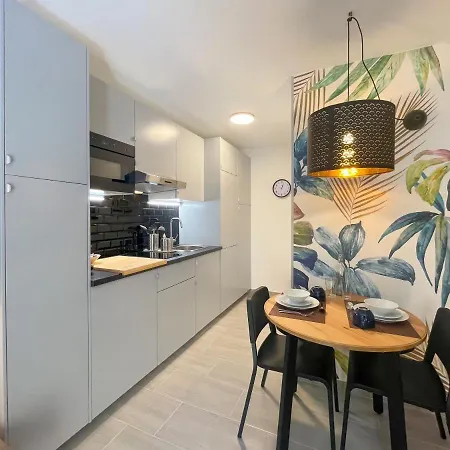 Bh - Victoria - Parking, Balcony, 2 People Apartment