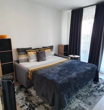Lovely 1 Bedroom Vacation With Free Parking. Apartment Nice