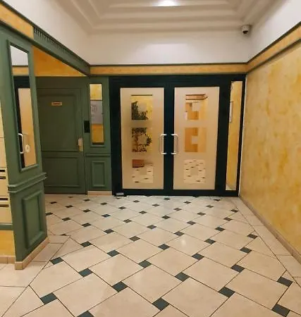 Apartment Lovely 1 Bedroom Vacation With Free Parking. Nice