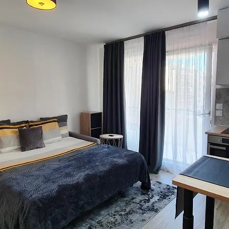 Lovely 1 Bedroom Vacation With Free Parking. Nice